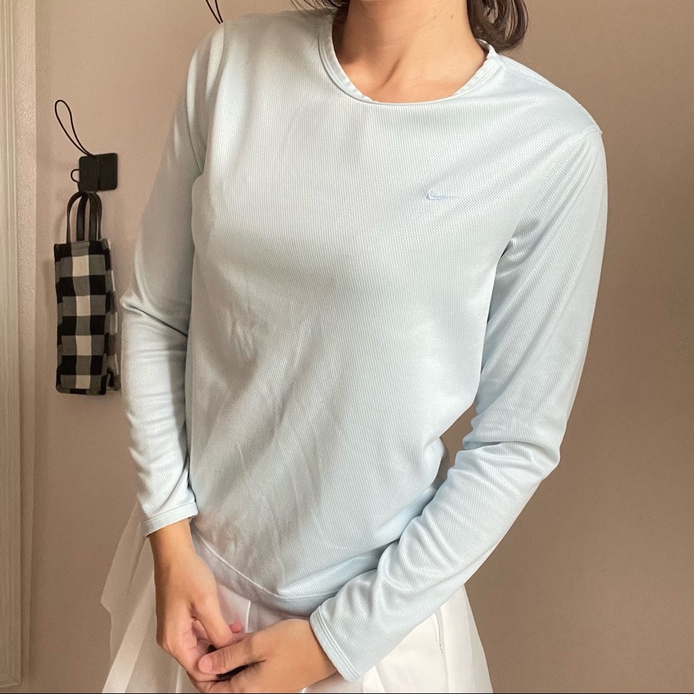💛Nike Baby Blue Long Sleeve Shirt